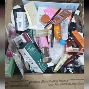 3lb LUXURY Beauty & Skincare Mystery Box NWT‎ High-End Brands Reseller Cs Pk